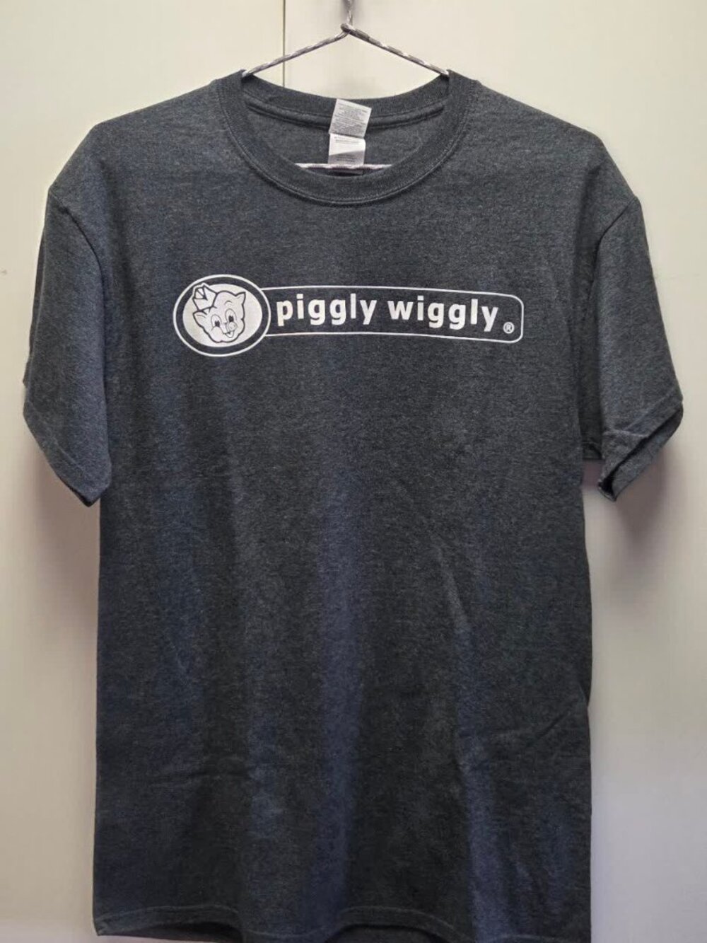 Piggly Wiggly T Shirt Mens M Charcoal I'm Big on the Pig Grocery Tee